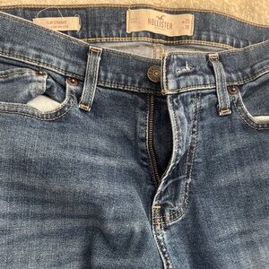 Hollister Women's Classic Blue Straight Leg Jeans